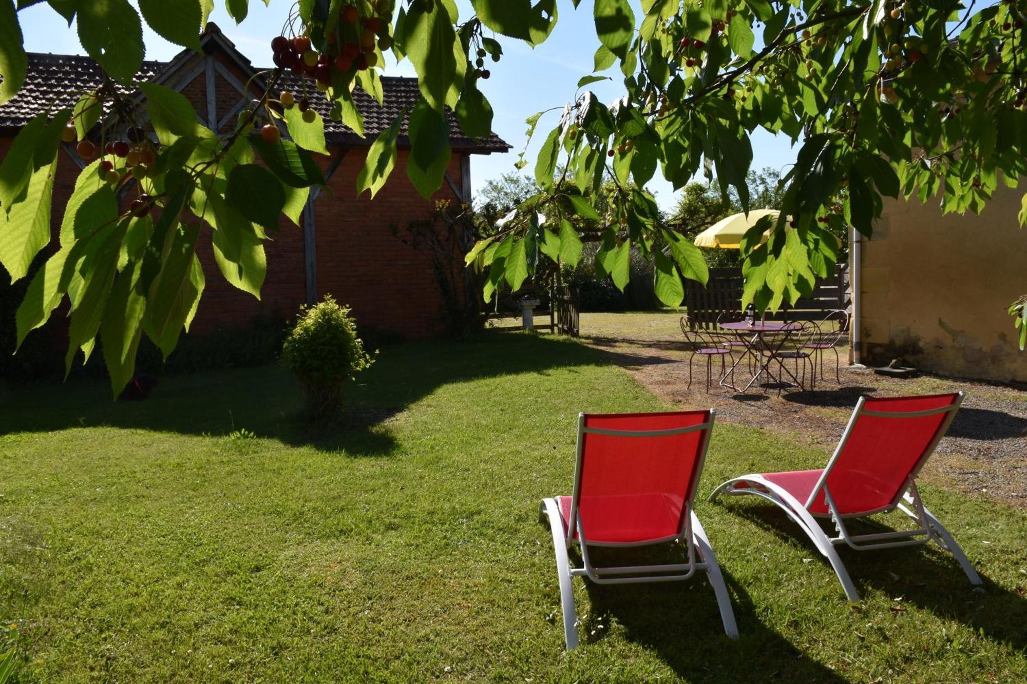 Du Vert & Du Bon Air - Linge Maison Inclus - Parking Prive Gratuit - Centre Ville Bergerac 10Mn - Domaine Bellevue Cottage En Perigord Lembras 외부 사진
